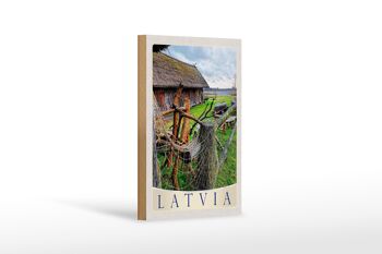 Panneau en bois voyage 12x18 cm Lettonie nature chalet vacances Europe 1