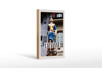 Panneau en bois voyage 12x18 cm Lausanne Suisse sculpture femme Balance 1