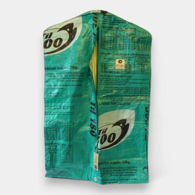 SUIT BAG | Environmentally friendly garment bag in green-til
