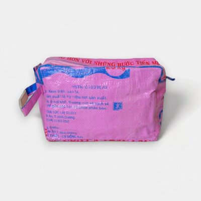 WASH ME | Environmentally friendly toiletry bag in pink