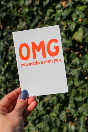 Carte postale OMG tu as fait une mini toi citation orange babycard 2