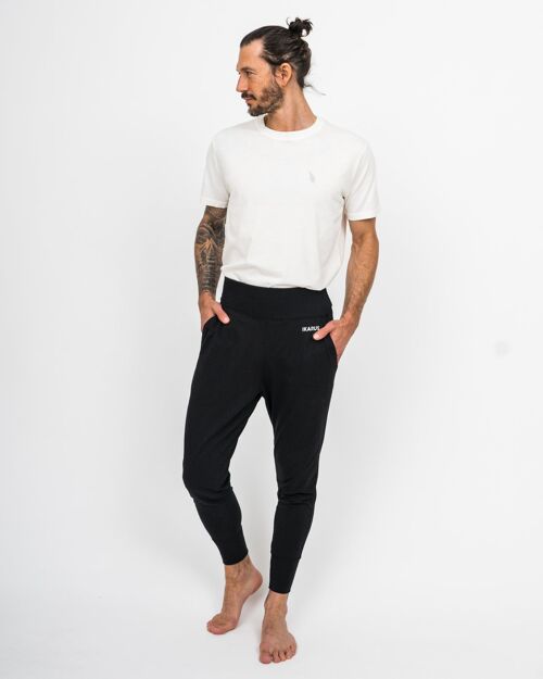 Yoga Outfit Black & White | IKARUS Hose & T-Shirt