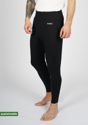 Tenue de yoga en coton bio & modal | Pantalon de yoga (noir) & T-shirt (blanc, imprimé gras) 3