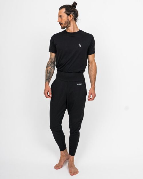 Yoga Outfit All Blacks Classic | IKARUS Hose & T-Shirt