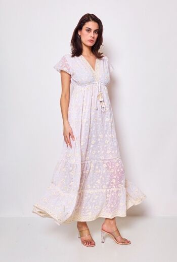 Robe longue avec broderies 2