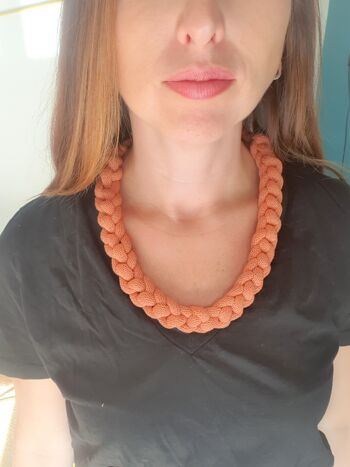 Collier corde coton tressé épais chunky plastron bijou fantaisie cadeau tendance macramé fait main noeud marin terracotta Noël 3