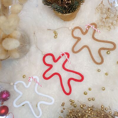 Gingerbread man decoration to hang on the Christmas tree in customizable recycled cotton knit with golden first name