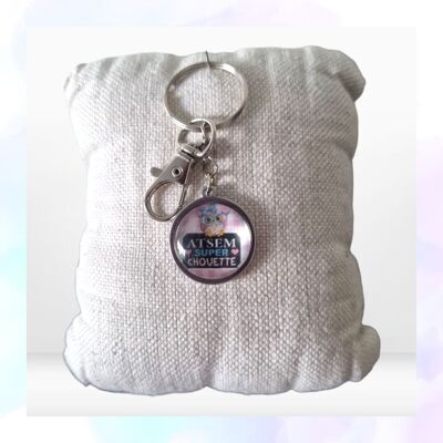 Portachiavi rosa chiaro “ATSEM super chouette” – Regalo tenero