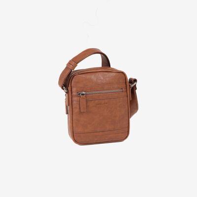 MEN'S CROSSBODY BAG, LEATHER COLOR, YOUTH COLLECTION. 17X22CM