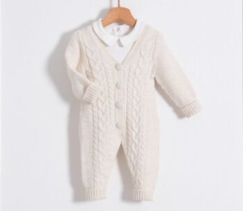 Ensemble de combinaison élégante en tricot de laine, un paquet de quatre tailles, col en v, sans pieds, boutonné 3