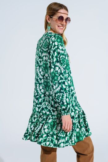 Robe courte imprimée tie-dye à manches longues et bordure en dentelle en vert 3