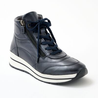 Comfortable leather high-top sneakers