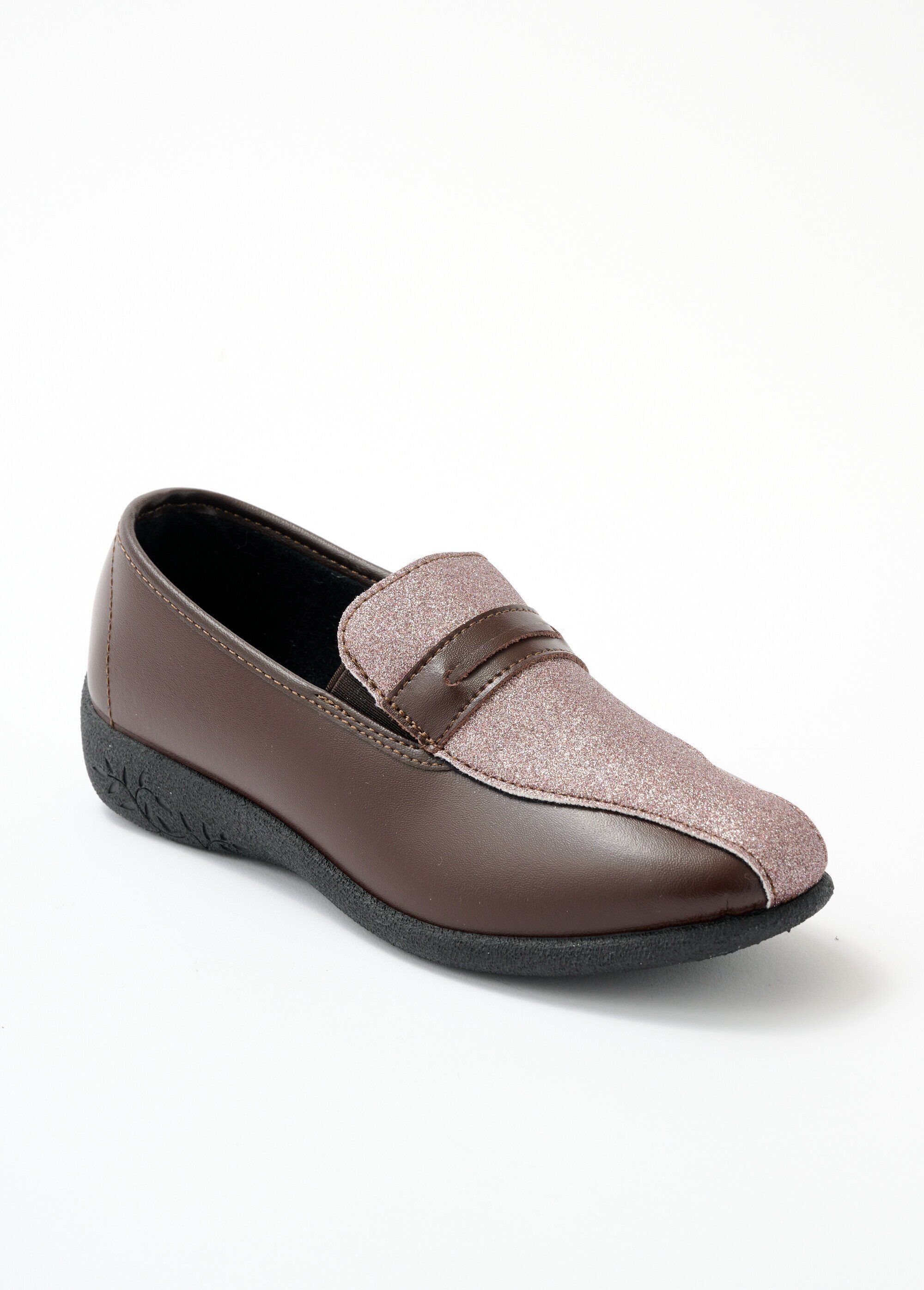 Elastische Mokassins mit bequemer Weite