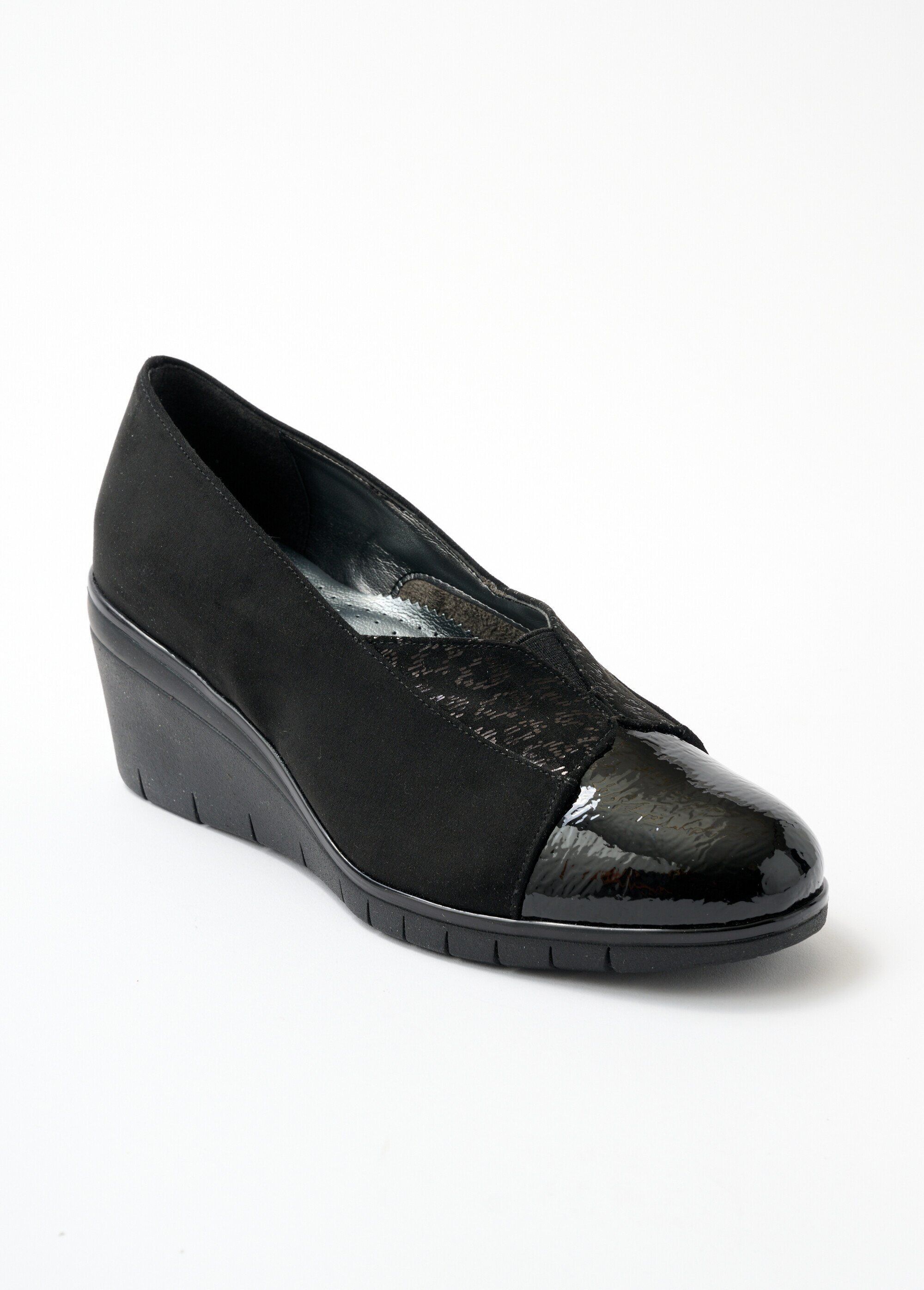 Buy wholesale Comfort width wedge city shoe