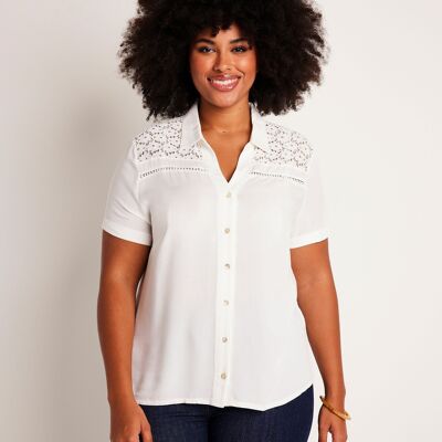 Lace and openwork buttoned blouse