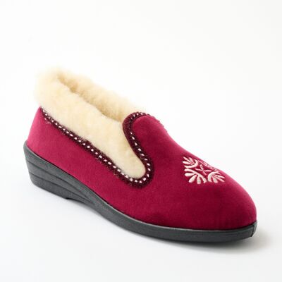 Embroidered wool-lined bootie