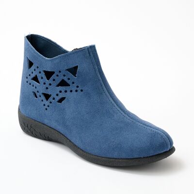 Comfort width zipped suede leather boots