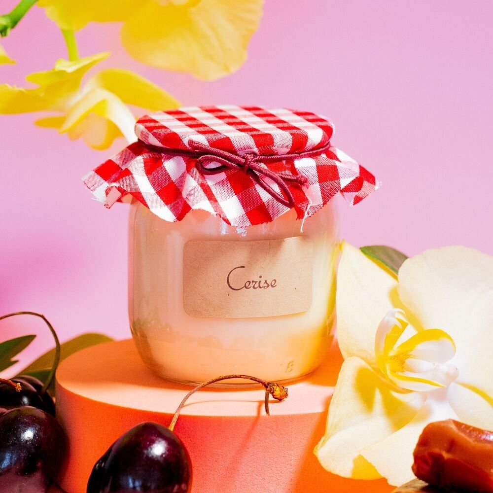 Cherry scented candle
