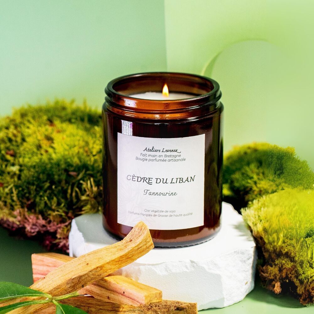 Vela perfumada de cedro del Líbano en tarro de boticario