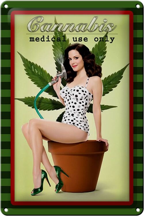 Blechschild Pinup 20x30cm Cannabis medical use only