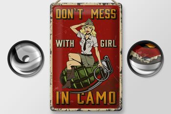 Plaque en étain Pinup 20x30cm Don`t mess with Girl in camo 2