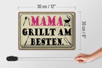 Plaque en étain disant 30x20cm Mama Grills Best 4