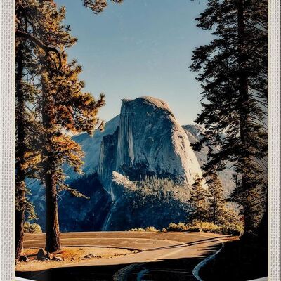 Targa in metallo da viaggio 20x30 cm Yosemite America Road Mountain Sign