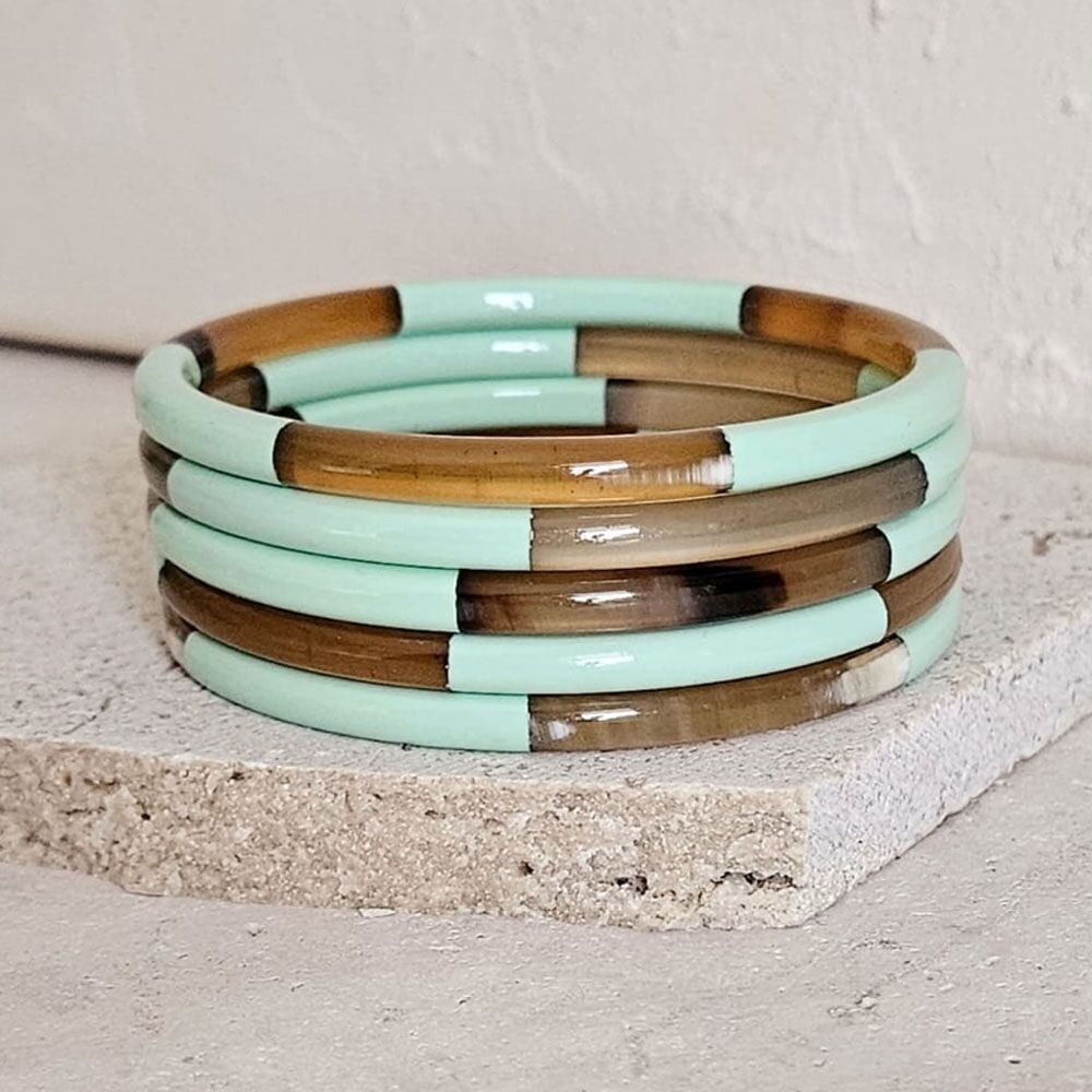 Bracciale rigido in corno - 5 mm - Trio menta