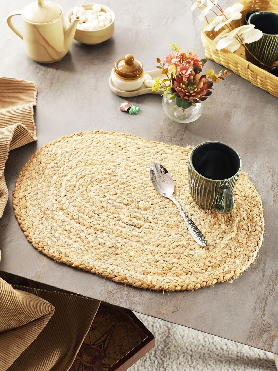 4er-Set Tischsets aus natürlicher Jute | Handgewebte Tischsets aus Jute in ovaler Form