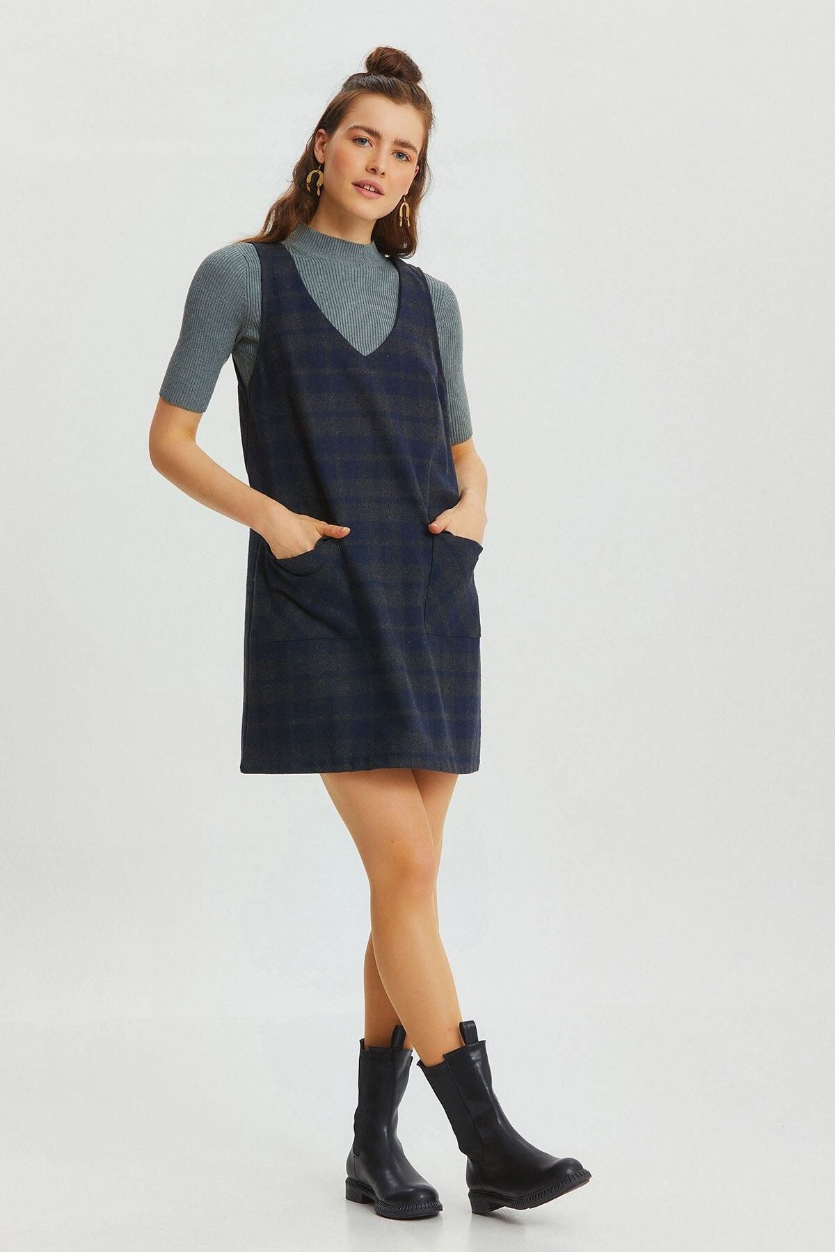 Robe Pull Mini Col V Bleu Foncé
