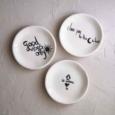 Plate with message - English