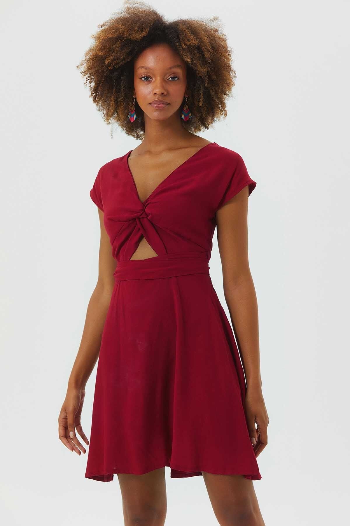 Robe Courte Col V Manches Basses Rouge Foncé