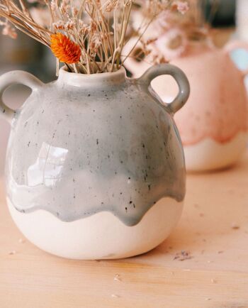 Vase en céramique en grès avec anses et vagues 13