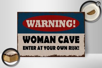 Panneau en bois 30x20cm avertissant les femmes de prendre leurs propres risques 2