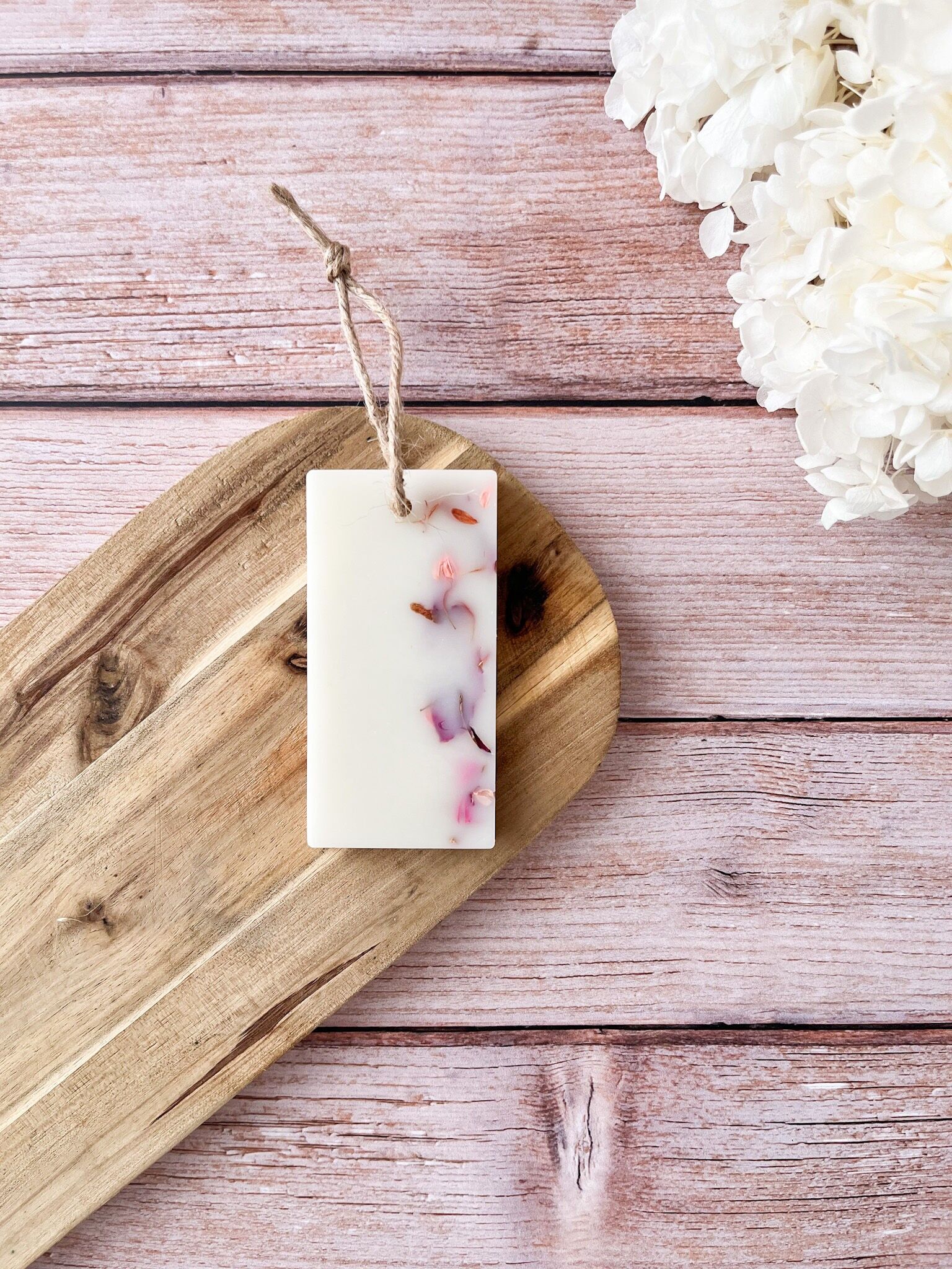 Suspension parfumée en cire d'olive - Fleur de cerisier