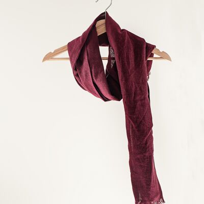 Sciarpa e coprispalle in lino prugna scuro con nappe, 44x140 cm