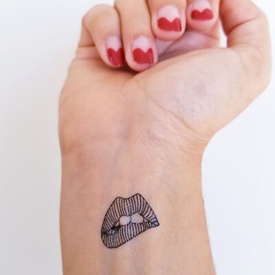 sexy mouth temporary tattoo (set of 3)