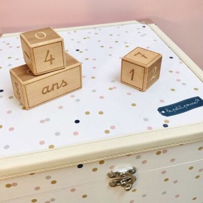 Wooden steps cubes