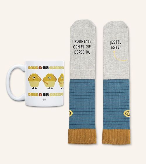 Kit Taza + Calcetines "Levántate con el Pie Derecho"