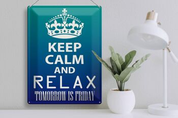 Panneau en étain disant 30x40cm Keep Calm and relax is Friday 3