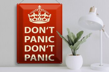Panneau en étain disant "Pas de panique, pas de panique", couronne 30x40 cm 3