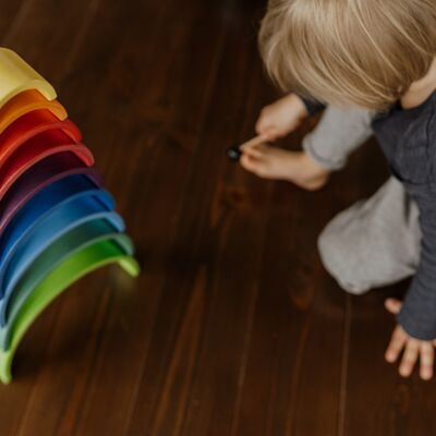 Impilatore arcobaleno in legno, colorato