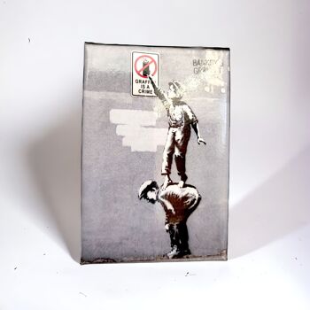Graffiti de Banksy Calamita Frigo - Je graffiti sono un crime 3