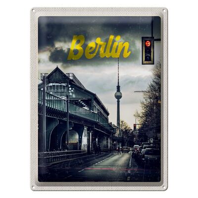 Blechschild Reise 30x40cm Berlin Bahnhof Fernsehturm abends