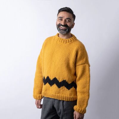 Peanuts: Charlie Brown Men's Sweater Knitting Kit - Mustard Yellow Star Black