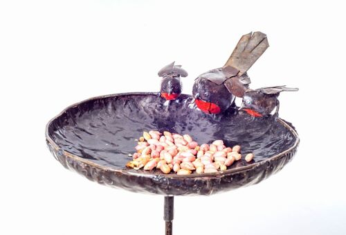 METAL ROBIN LARGE BOWL BIRDFEEDER ON STICK