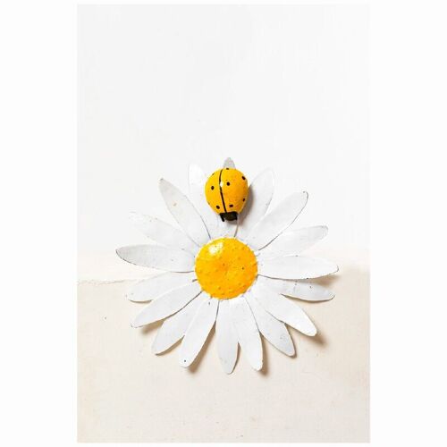 METAL DAISY HANGING YELLOW BUG