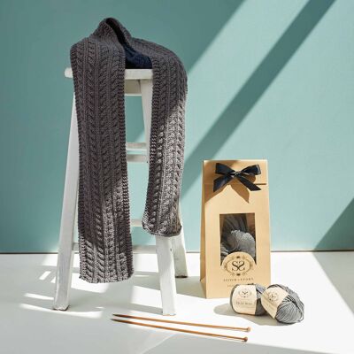 Watson Cable Scarf Knitting Kit - Pebble Grey - With long 5mm knitting needles