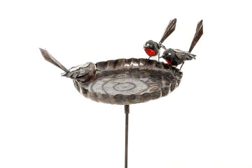 METAL LARGE HAPPY ROBIN BIRDFEEDER FAM OF 3 ON STICK