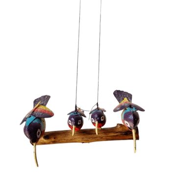 Metallfamilie mit 4 goldenen Sonnenvögeln an einem Holzstab zum Aufhängen